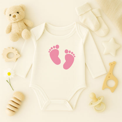 Mom Is The Boss Bebek Ayak İzi Baskılı Tişört / Zıbın – Anne & Bebek Temalı | 1–36 Ay