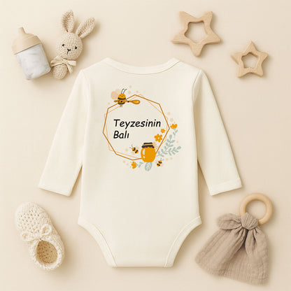 Kişiye Özel Arı & Bal Çerçeveli Bebek Zıbını | 1–36 Ay, DTF Baskı, Hassas Cilt Uyumlu