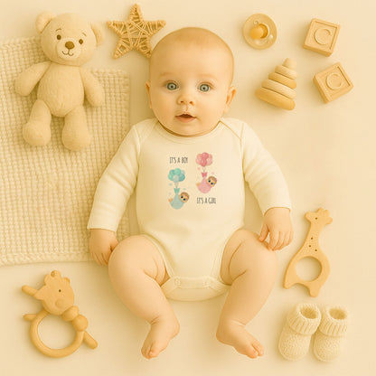 It’s a Boy / It’s a Girl Tasarımlı Bebek Zıbını | 1–36 Ay, DTF Baskı, Hassas Cilt Uyumlu