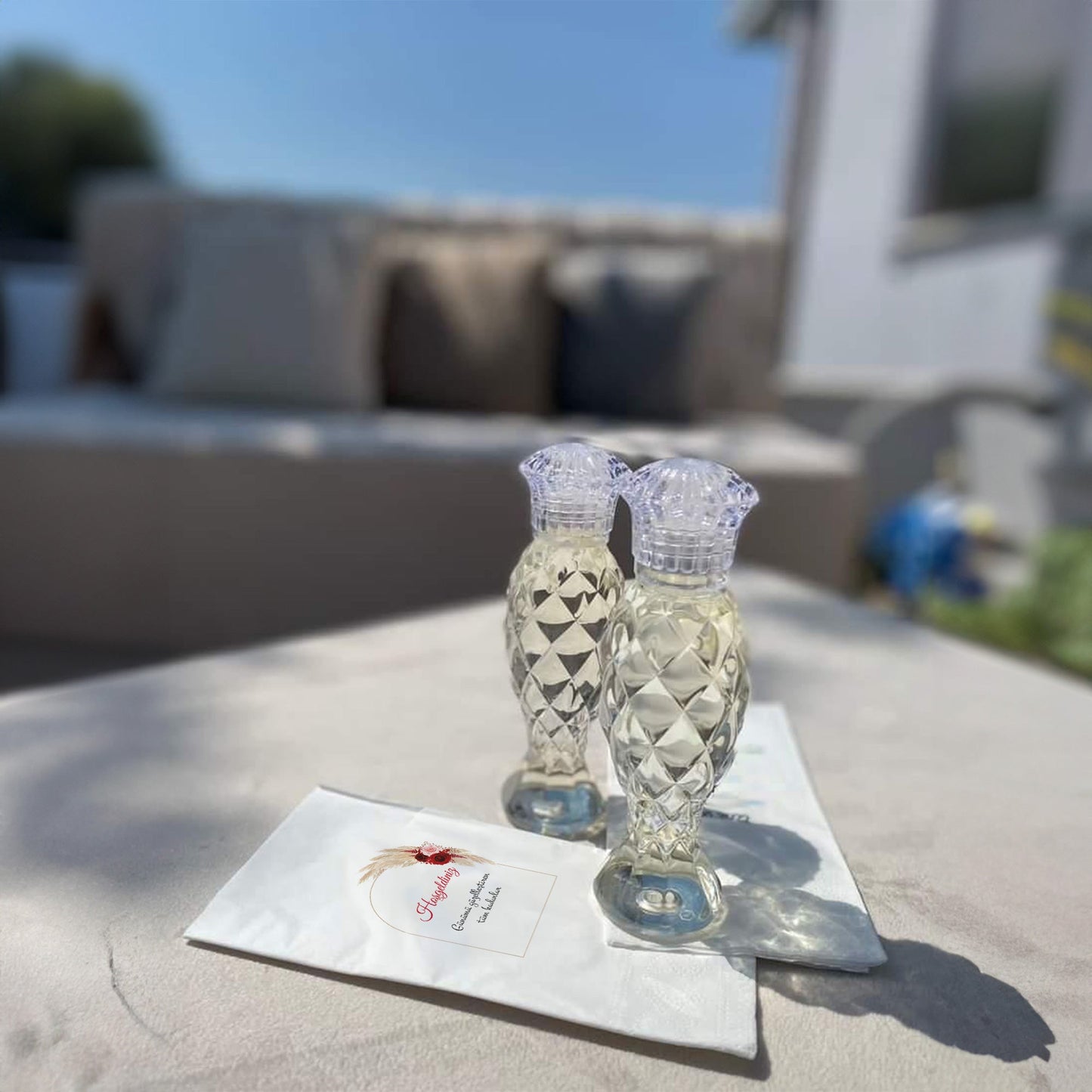 Kırmızı Gül Detaylı Özel Gün Peçetesi