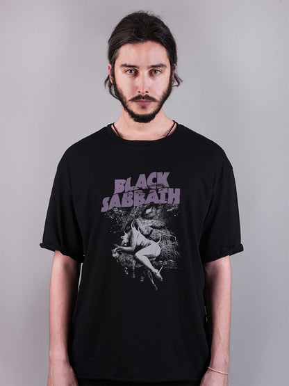 black sabbath baskılı oversize tişört