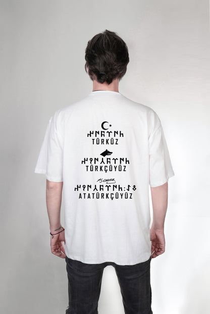 Göktürk baskılı oversize tişört